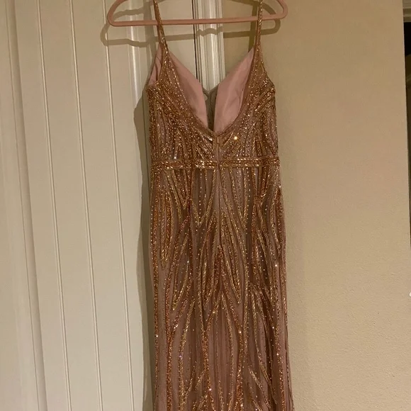 .Gorgeous formal gown or prom dress - Picture 1 of 12